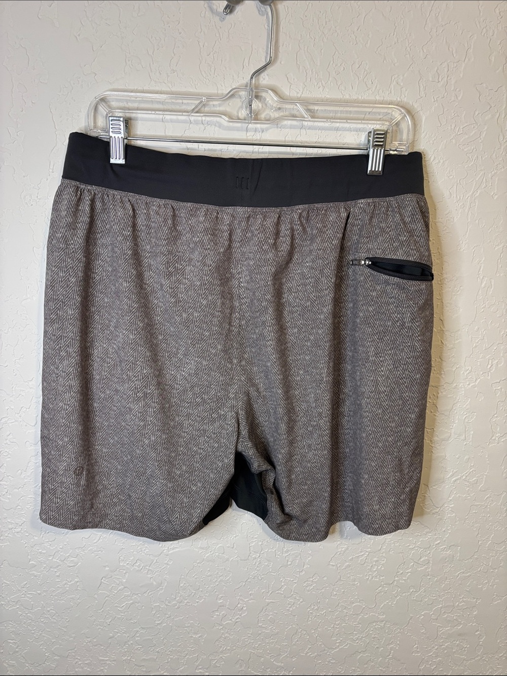 Lululemon T.H.E. Short linerless 7” - Picture 5 of 9